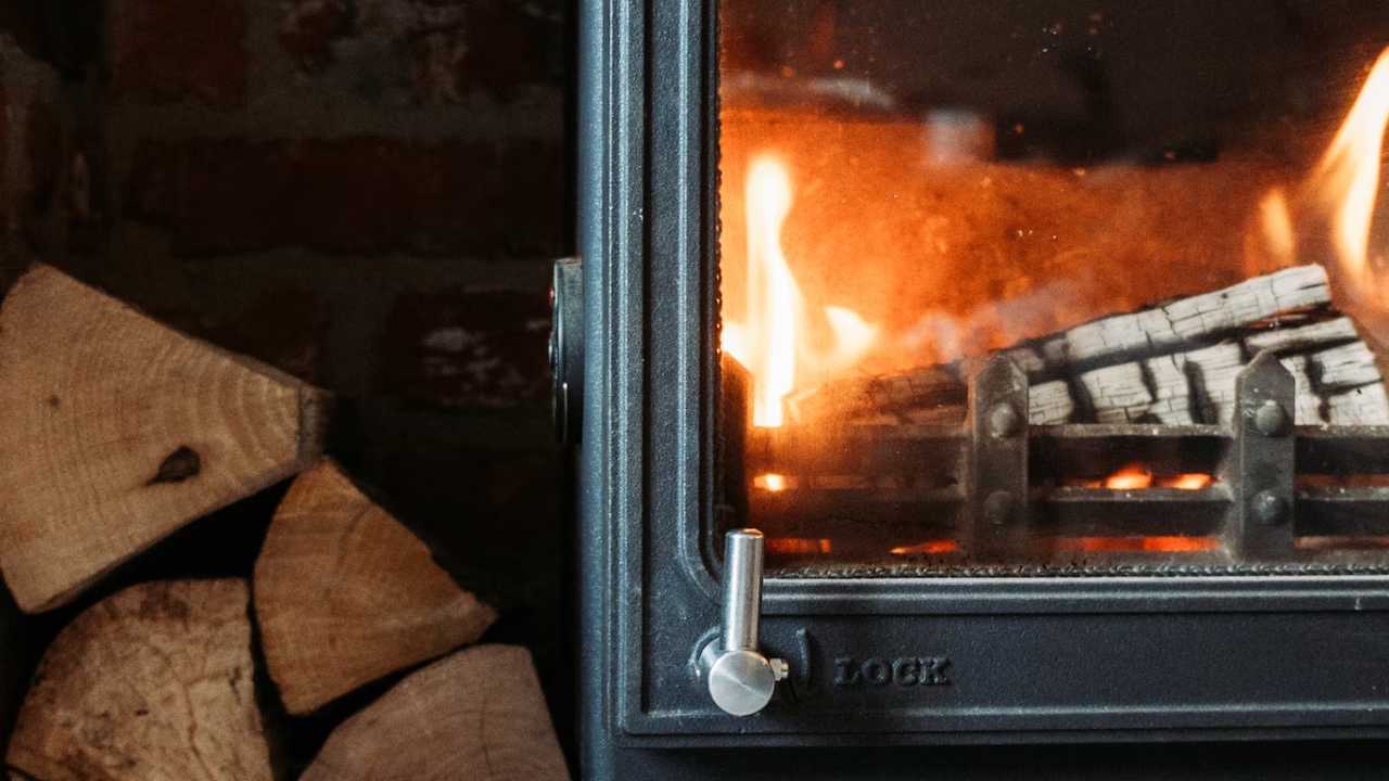 Article Photo for Why you should use a Log Burner Fan for better heat distribution