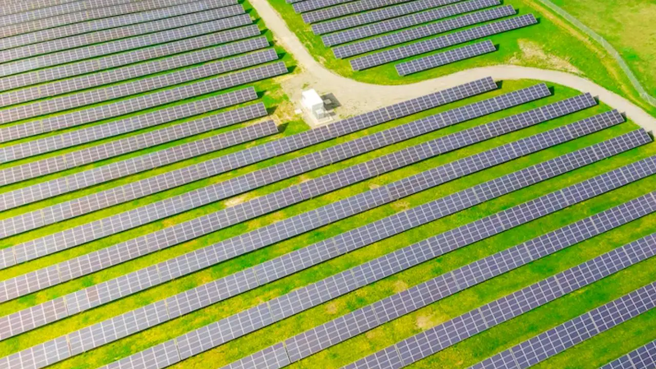 Article photo for What are the Potential Risks and Limitations of Solar Power