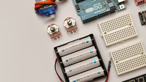 Article photo for DIY Solar Panel Projects: Illuminating Your Path to Renewable Energy
