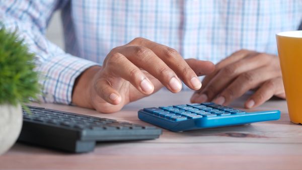 Article photo for How to Estimate the Return on Investment (ROI) for a Solar Panel Installation